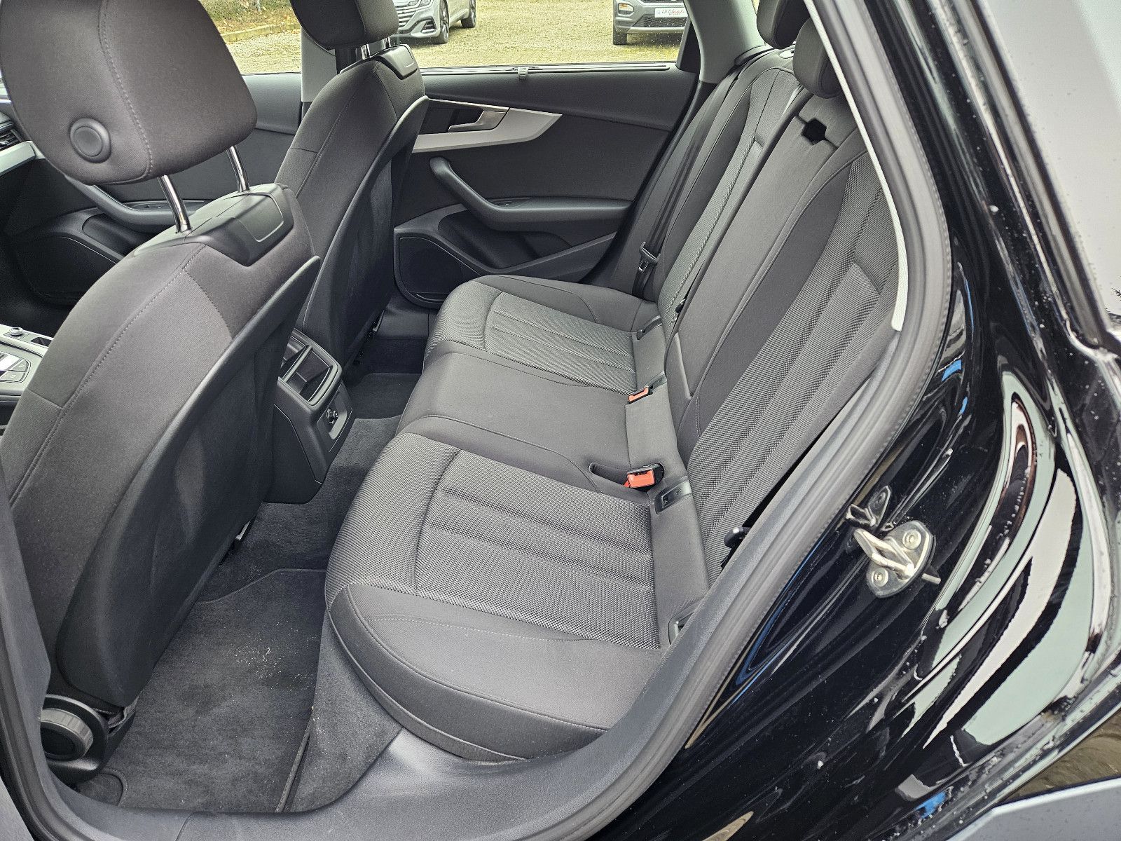 Audi A4 Allroad AHK elektr. Gepäck LED foto 12
