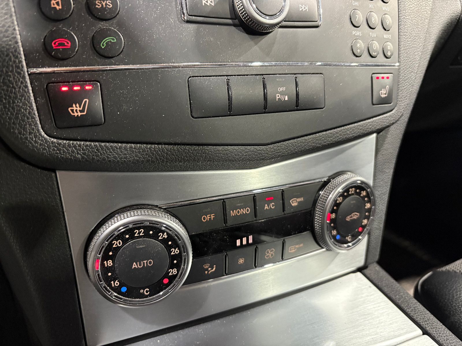 Fahrzeugabbildung Mercedes-Benz C 220 T-Modell T CDI/8-FACH/PANO/SHZ/AUTOMATIK/