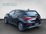 Hyundai i20 101PS Aut. Klimaaut. DigiTacho Navi Cam AHK - Hyundai i20: mit Anhängerkupplung