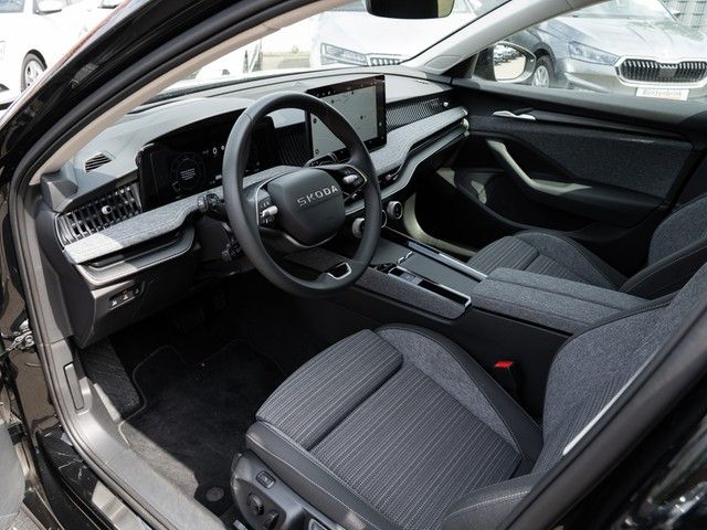 Superb Combi 2.0 TSI Selection 4x4 DSG AHK+MATRI