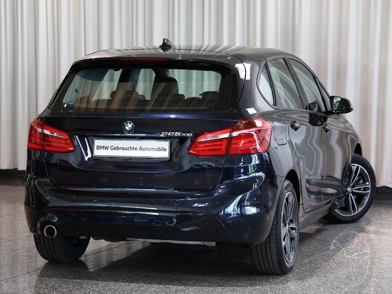BMW 225xe Active Tourer SportLi LED HUD RFK Navi+