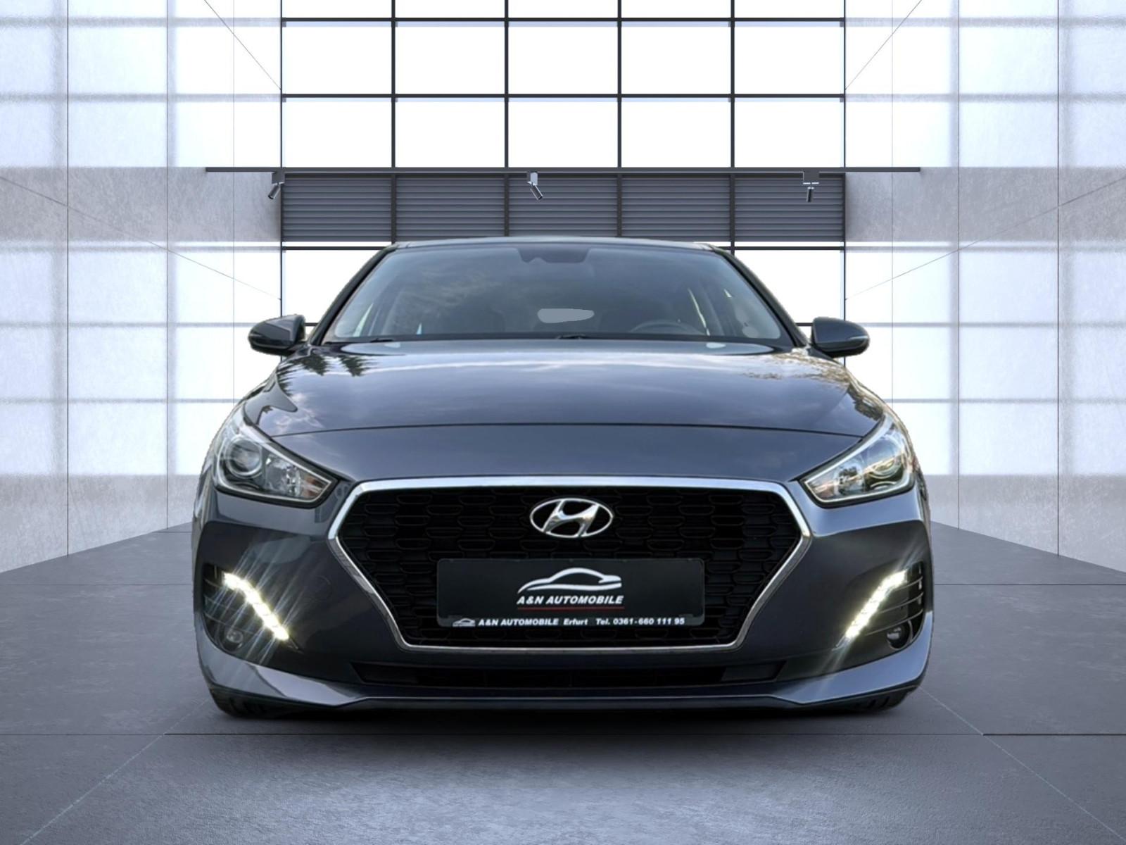 Hyundai i30 cw Trend+NAVI+KLIMA+PDC+KAMERA+AHK+ALU+75TKM
