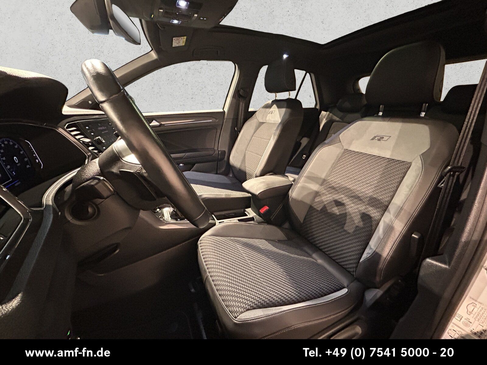 T-ROC 1.5TSI R-LINE PANO LED ACC NAVI KESSY RFK