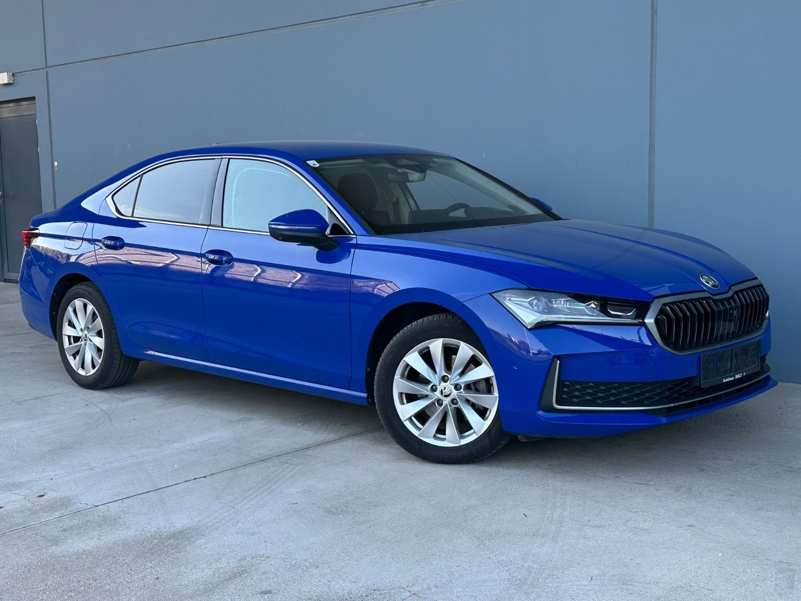 Skoda Superb Lim. 1.5 TSI mHEV Leder Masage HUD Vollll imagem 2