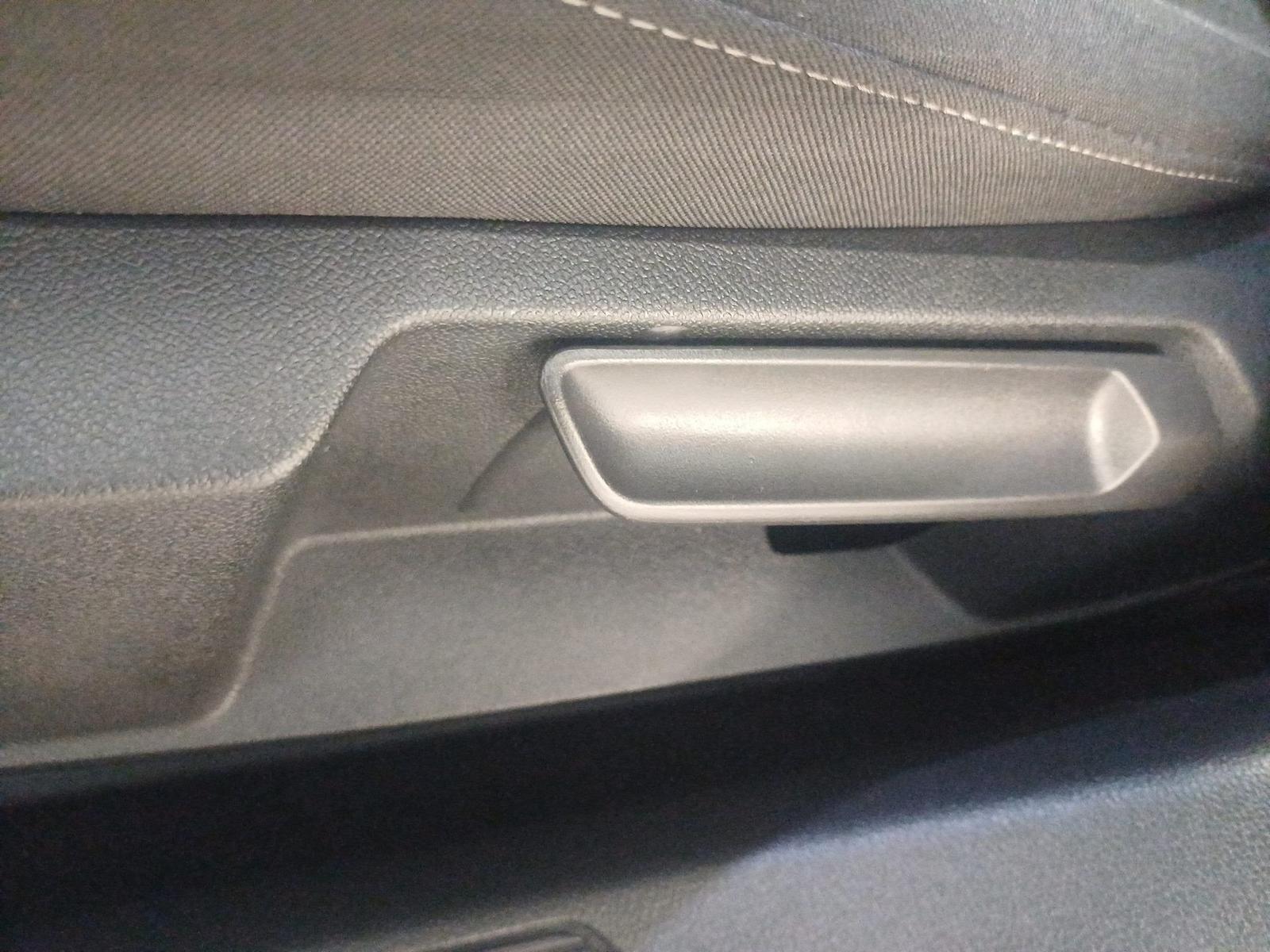 Volkswagen Golf Life *NAVI*PDC*LED*16 LM*SHZ*APP CONNECT*, миниатюра 27