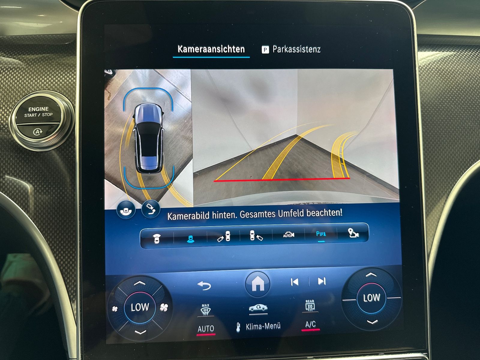 Fahrzeugabbildung Mercedes-Benz C 220d T AMG-Line NAV+LED+360°+WIDESCREEN+AHK+SH