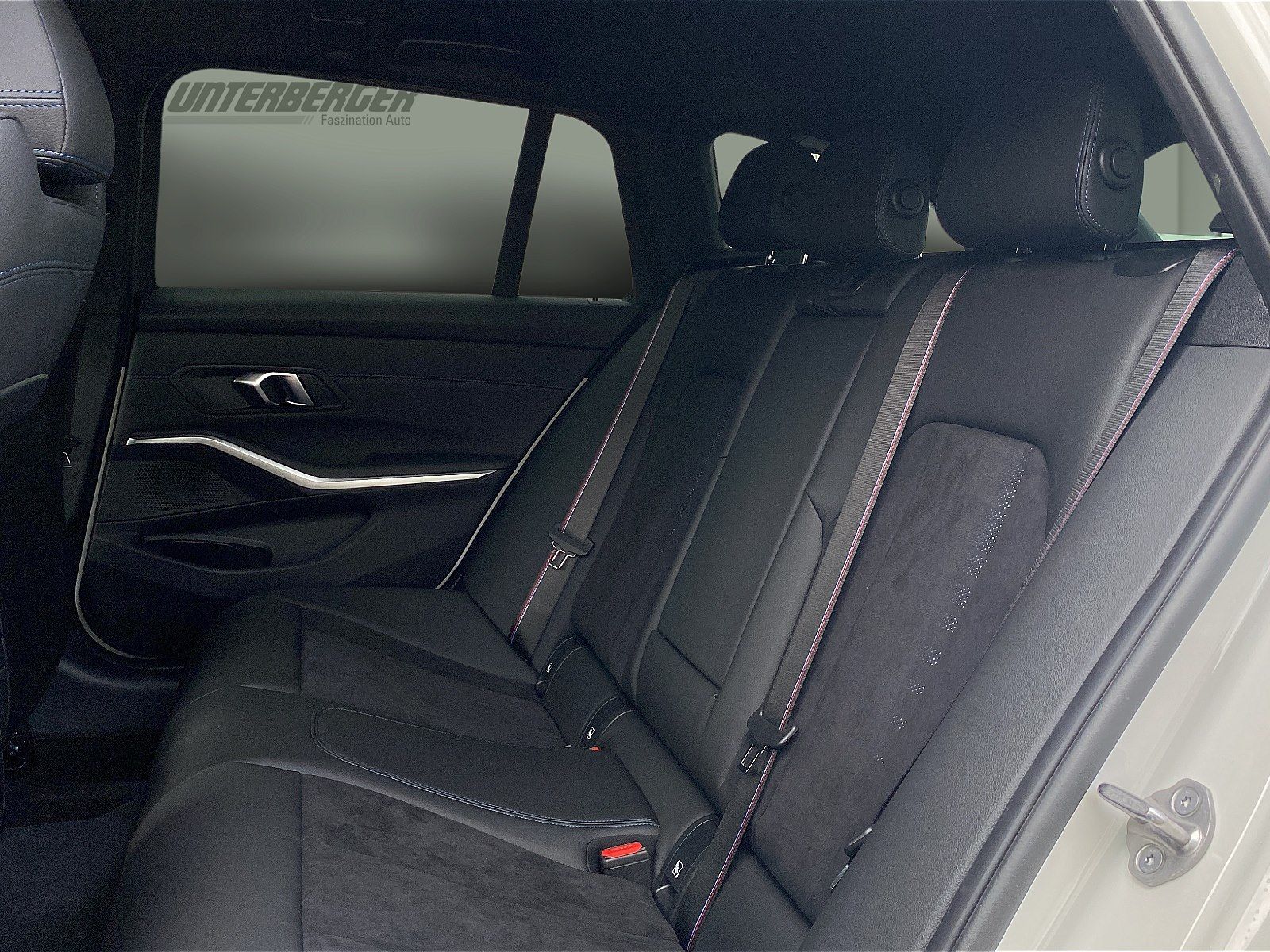 BMW 330 - Bild 11