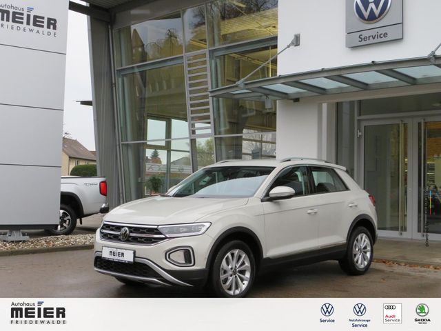 Volkswagen T-Roc Style 1.5TSI DSG AHK Kamera APP ACC Sitzh.