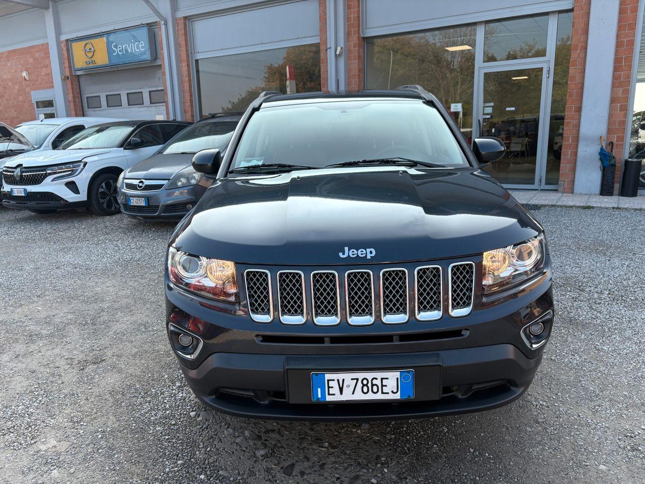 Jeep Compass 2014 — rear view