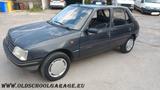 Peugeot 205 954 5 porte Look - graue Peugeot 205