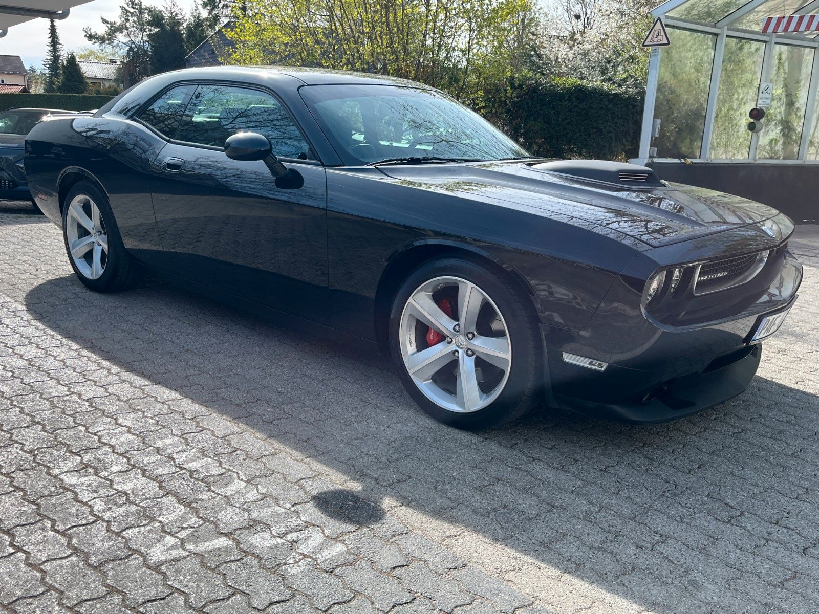 Fahrzeugabbildung Dodge Challenger SRT8 V8 Hemi 6.1