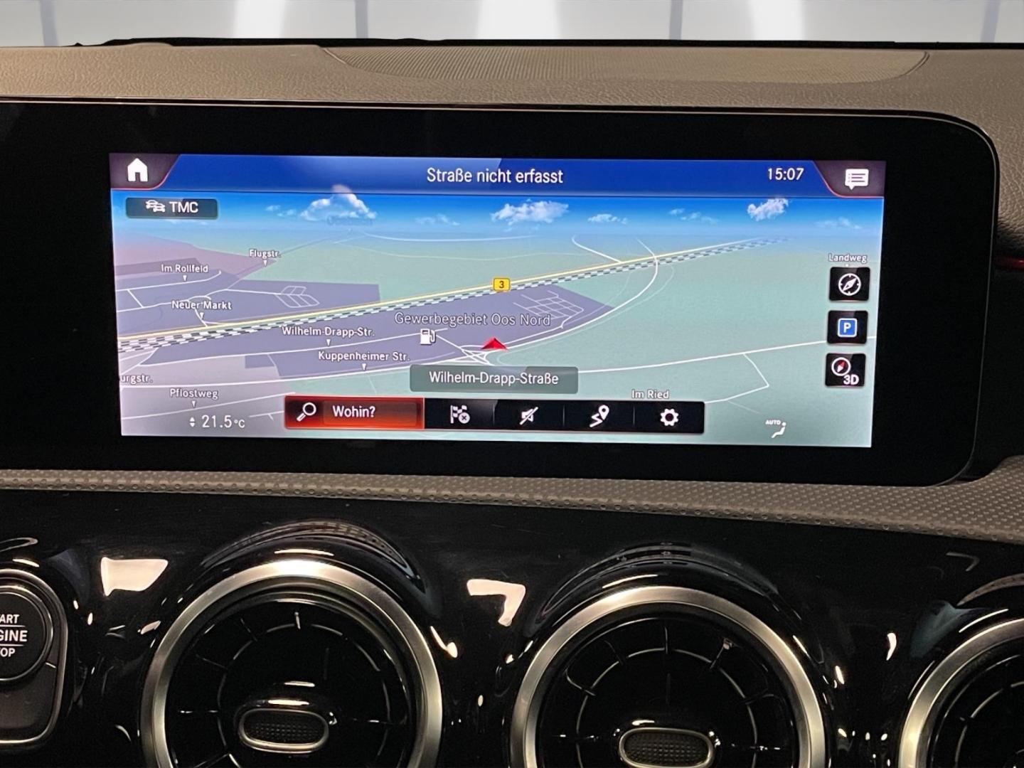 Mercedes-Benz A 250 e AMG*AHK*PANO*RFK*NAVI*LED