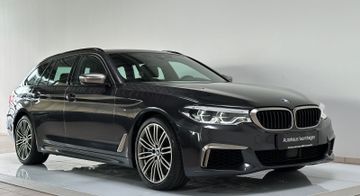 Fahrzeugabbildung BMW M550d xD ACC SoftCl 360°Panorama DispKey HUD DAB