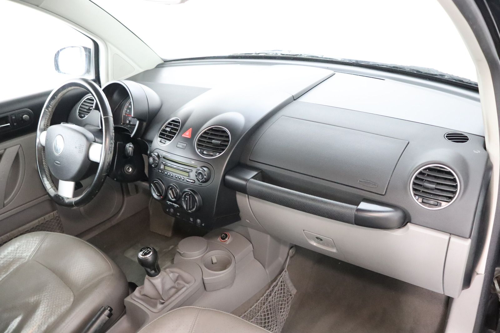 Fahrzeugabbildung Volkswagen New Beetle 2.0 * Sitzhzg. * Klima * HU/AU 07.27