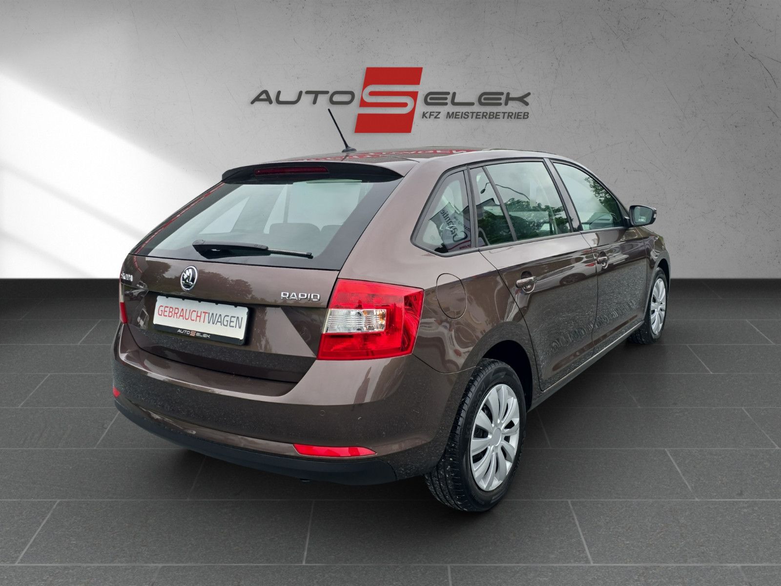 Fahrzeugabbildung SKODA Rapid Spaceback Ambition/KLiMA/PDC/TÜV NEU