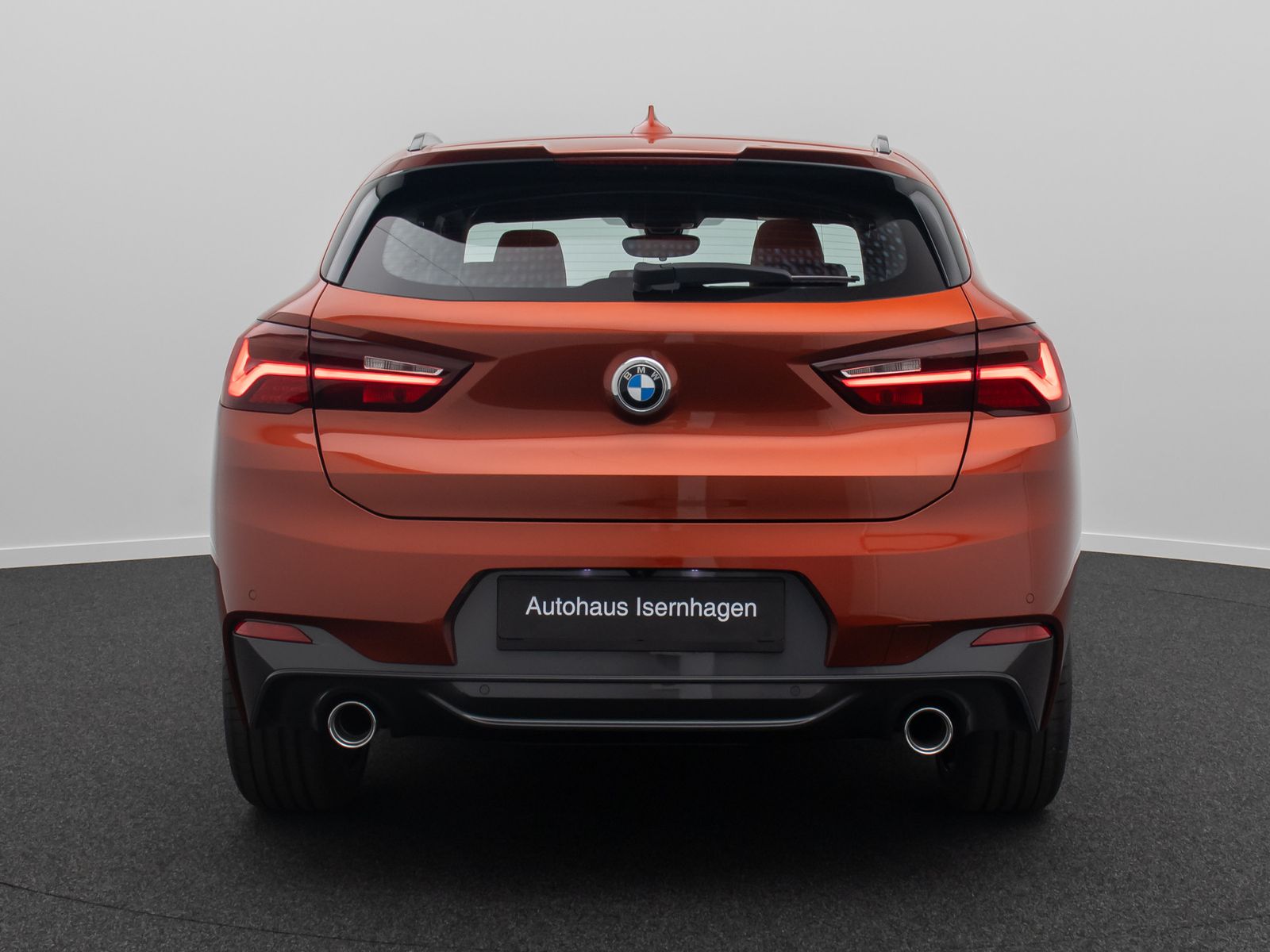 Fahrzeugabbildung BMW X2 xD25d M Sport Panoram Kamera HUD DAB HiFi 20"