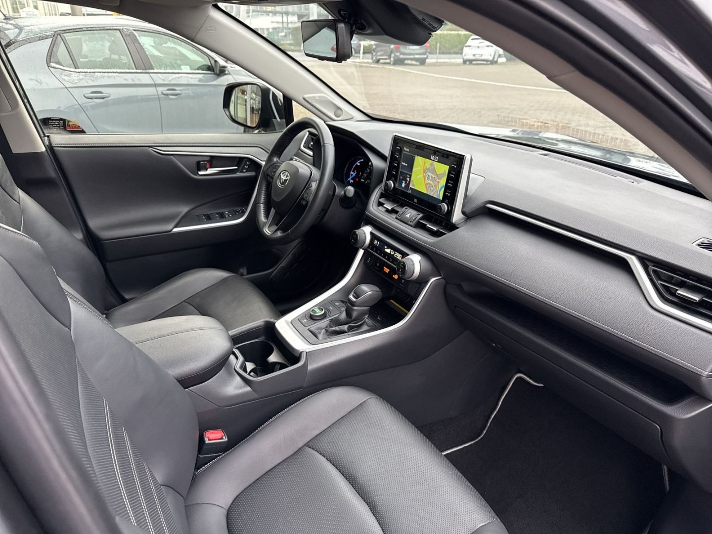 Fahrzeugabbildung Toyota RAV 4 4x4 Lounge Hybrid 2.5 AWD Leder Memory Sit