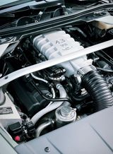 Aston Martin V8 Vantage 4.3l - Schalter - Seltene Farbkombi - Aston Martin in Düsseldorf
