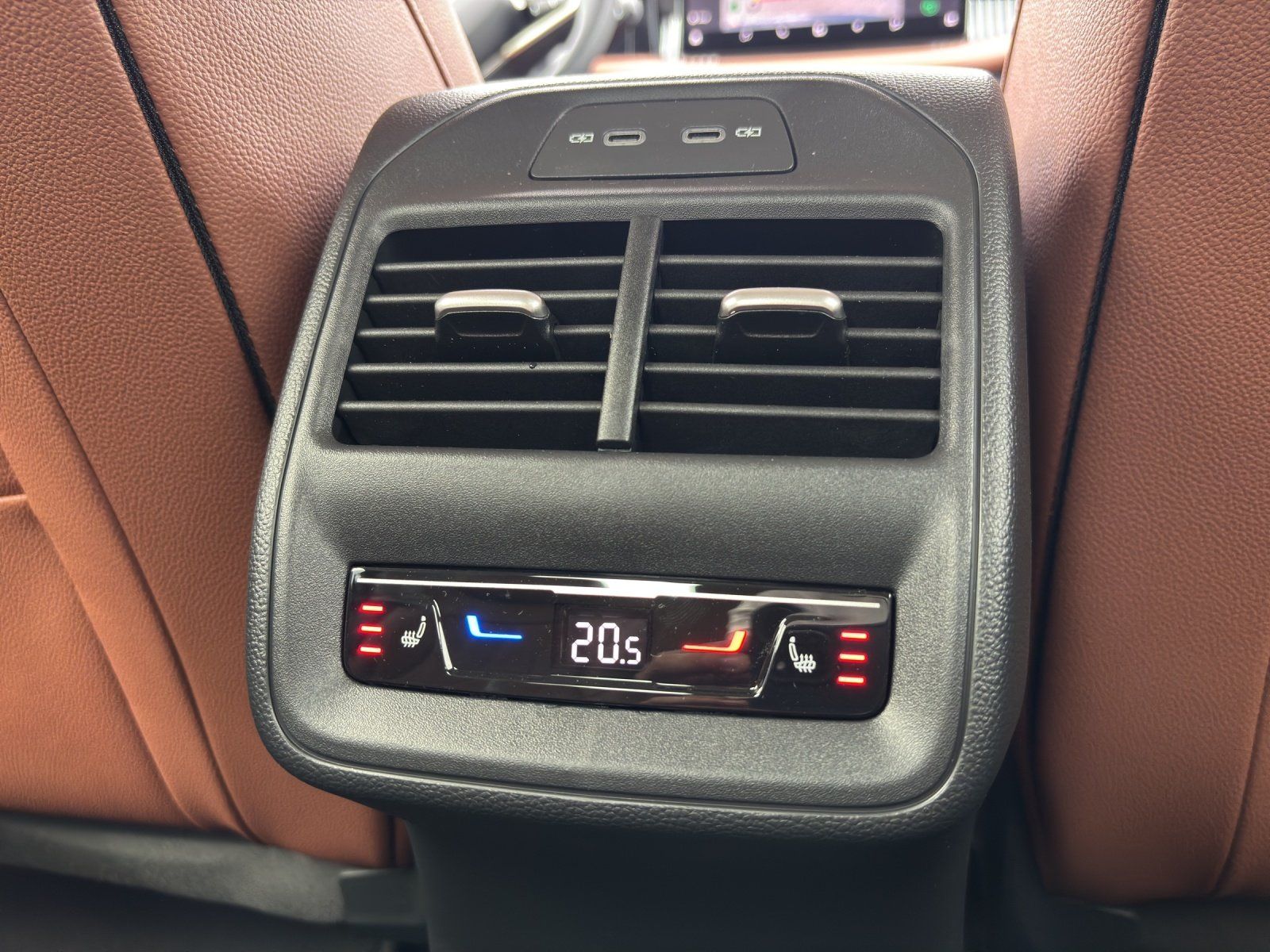 Skoda Superb 2.0 TDI L&K/HUD/KAMERA/CANTON/ACC/DCC/ foto 13