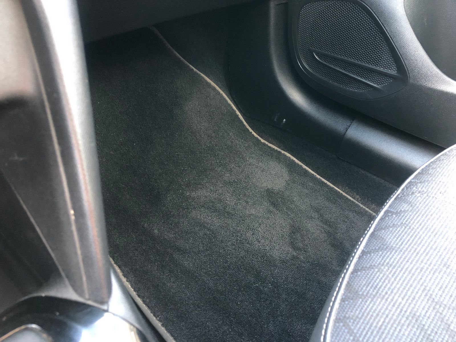 Fahrzeugabbildung Opel CORSA SEHR GEPFL.!  KLIMA.! SITZHEIZ! KAMERA...