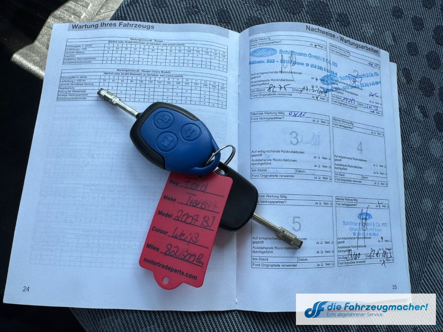 Fahrzeugabbildung Ford Transit Kombi FT300 2.2 TDCI 2x Klima eFH ZV ESP