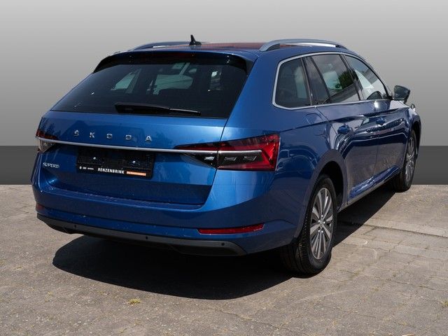Skoda Superb — fotografia 2