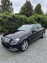 Mercedes-Benz 300 - Mercedes-Benz 300 mit Diesel-Antrieb: Limousine