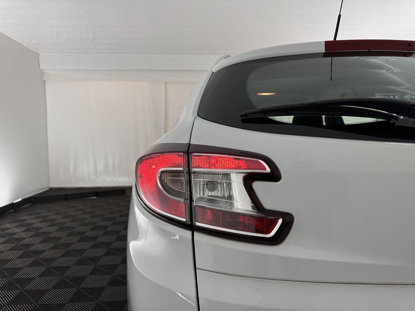 Renault Megane 2013 — photo 22