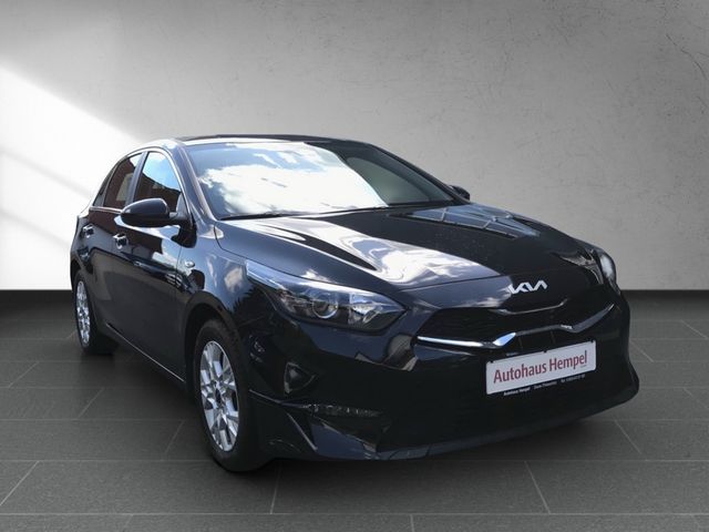 Kia Ceed 1.5 T-GDI *KAMERA*DAB*KLIMAAUTOMATIK*PDC