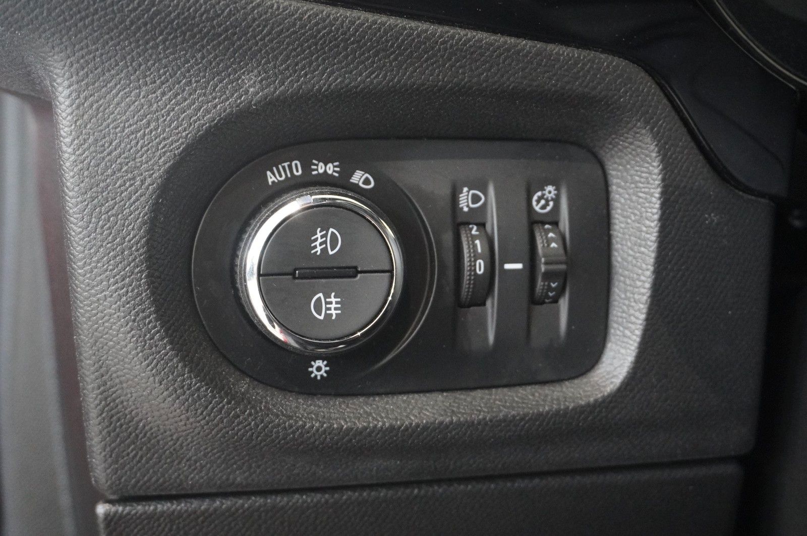 Fahrzeugabbildung Opel Corsa F 1.2T GS LINE NAVI/LED/KAMERA/VIRT./DAB+