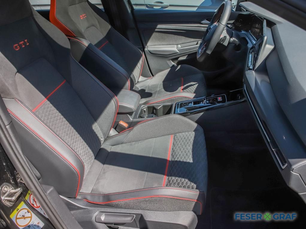 Volkswagen Golf 8 GTI Clubsport Black Akra Navi Matrix Pano foto 4