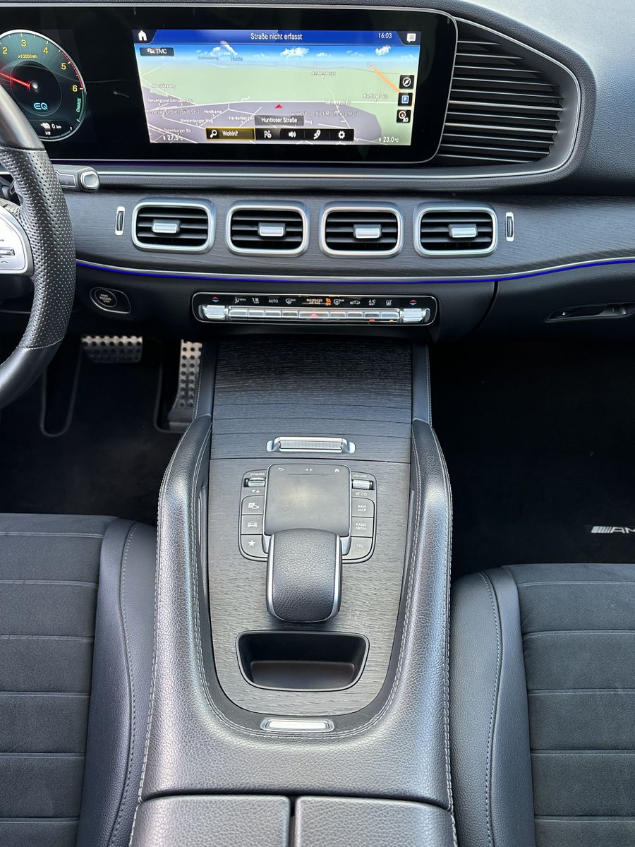 Fahrzeugabbildung Mercedes-Benz GLE 350de 4M AMG-Line NAV+LED+AHK+PANO+360°+21ZO