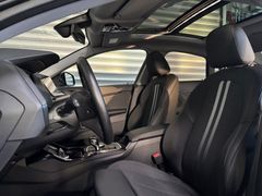 Fahrzeugabbildung BMW 218i Gran Coupé -- Lenkrad heizb/Glasdach/Kamera