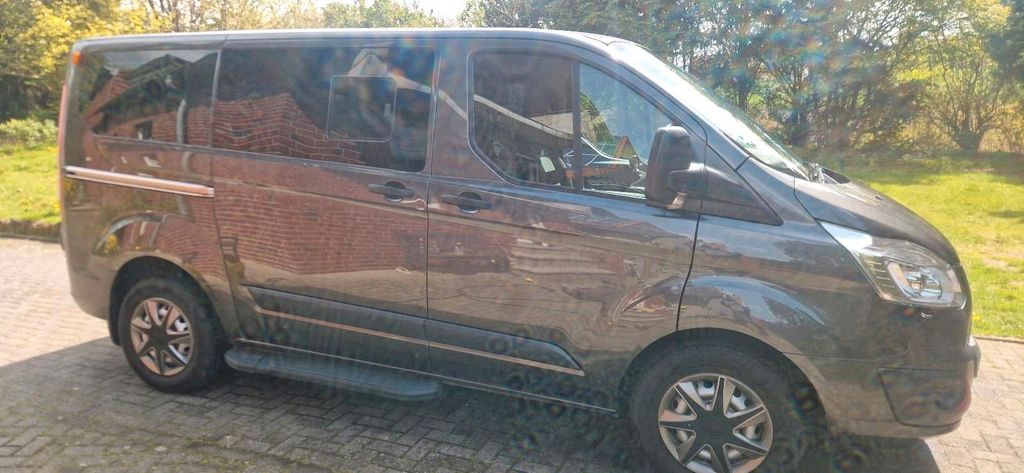 Image of Ford Transit Custom