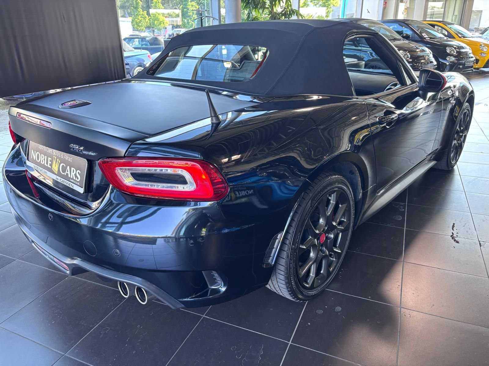 Fahrzeugabbildung Abarth 124 Spider Navi BOSE LED LEDER ALU