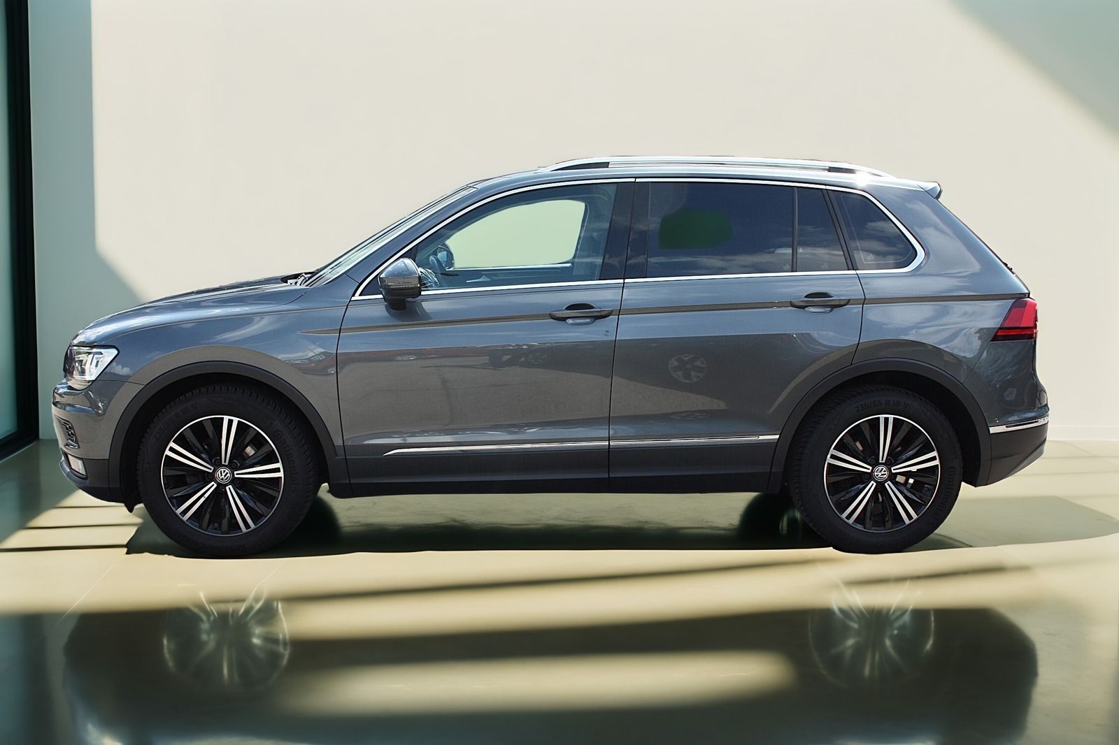 Volkswagen Tiguan 2.0Tdi Highline Navi/Kam/Pdc/ACCTemp/LED
