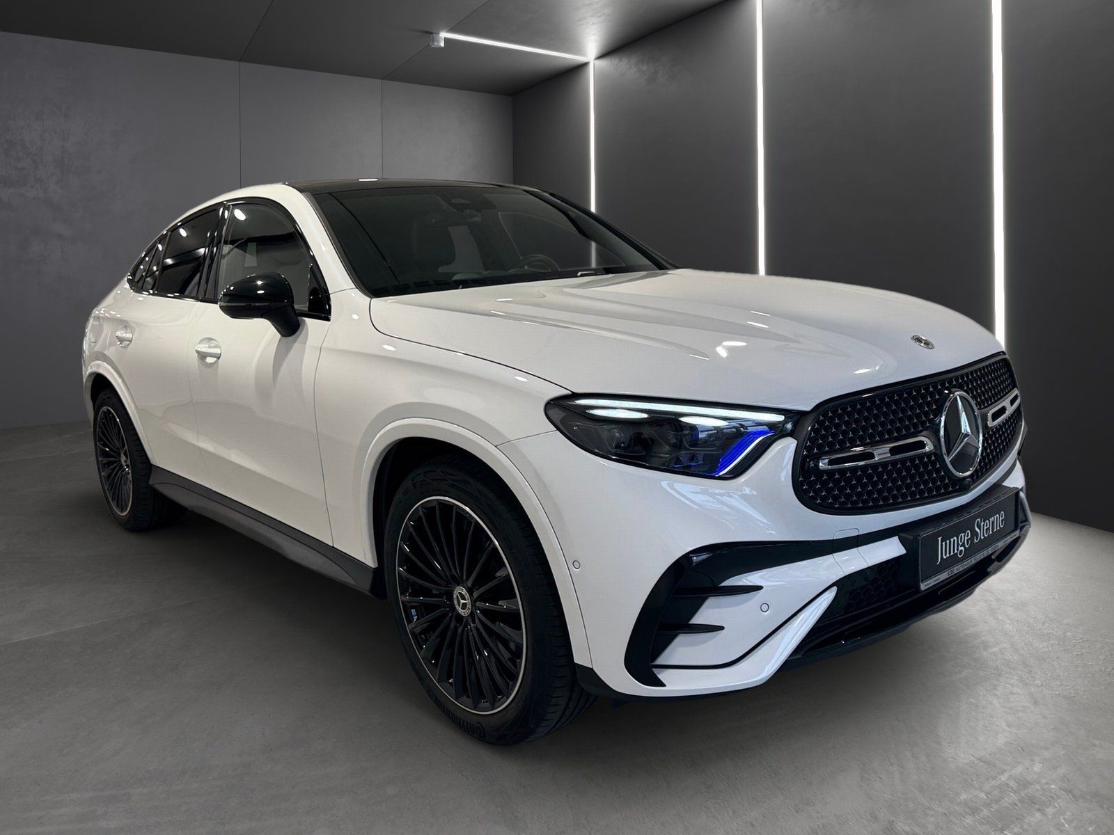 Fahrzeugabbildung Mercedes-Benz GLC 300 d 4M Coupe AMG*Pano*AHK*Burmester*Night*