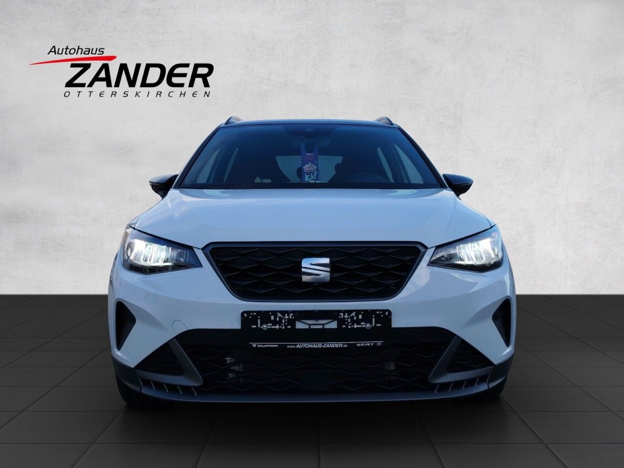 Fahrzeugabbildung SEAT Arona FR TSI DSG Black Edition AHK