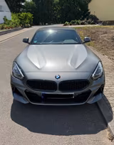 BMW Z4 M40i A-Frozen grey metallic inkl. Schutzfolie - mit Benzin-Antrieb: Vollleder, Cabrio, Metallic