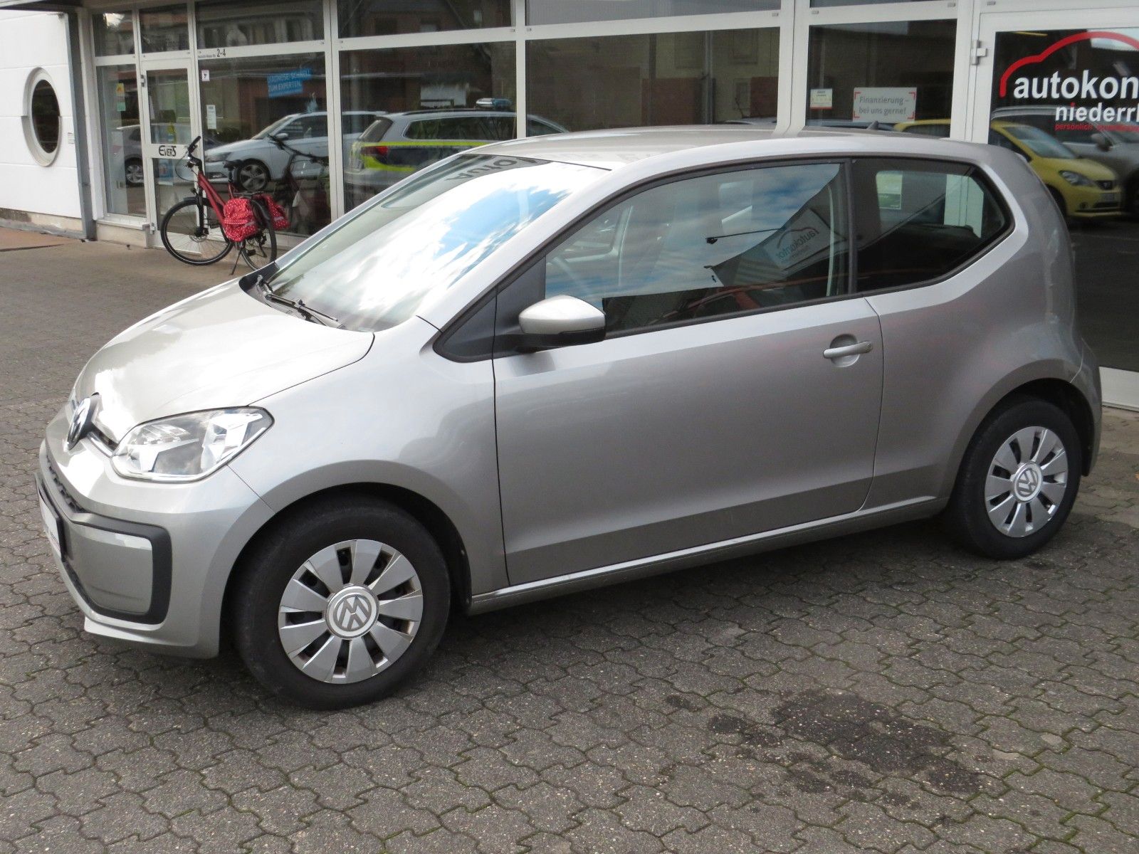 Fahrzeugabbildung Volkswagen up! move up!  KLIMA TELVOR MET. GJ-REIFEN 1.Hd