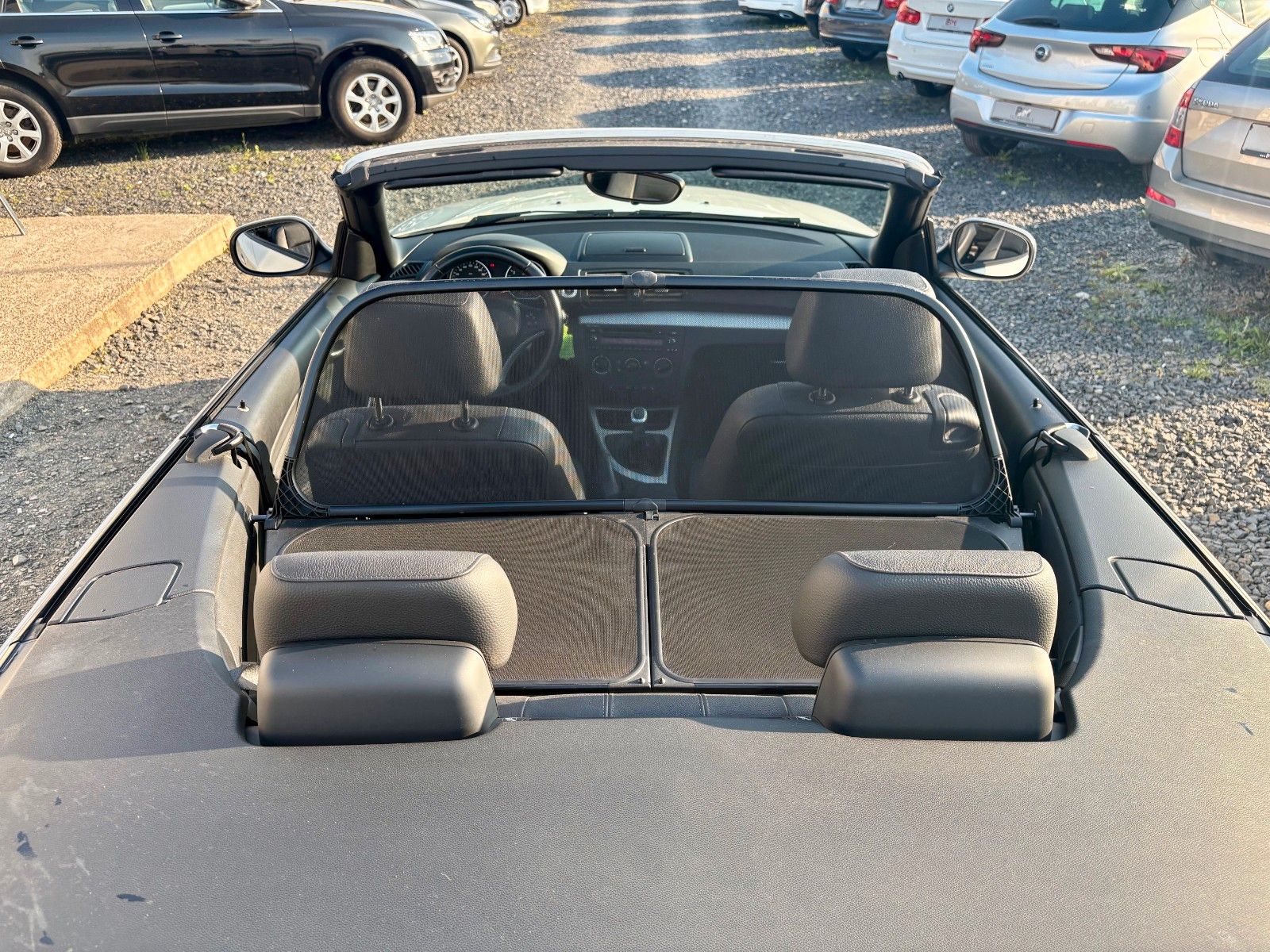 Fahrzeugabbildung BMW 118i Cabrio Leder Klima Tempo SCHECKHEFT SPORTLE