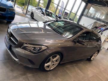 Mercedes-Benz CLA 200 Shooting Brake *KAM*NAVI*LED*PDC*PANO*