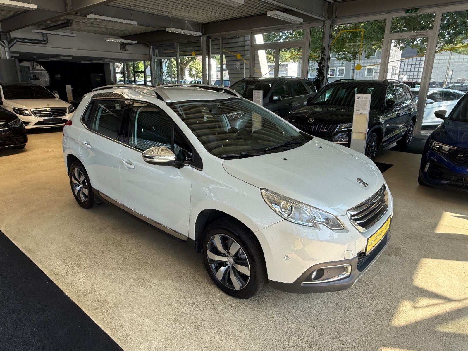 Fahrzeugabbildung Peugeot 2008 Allure