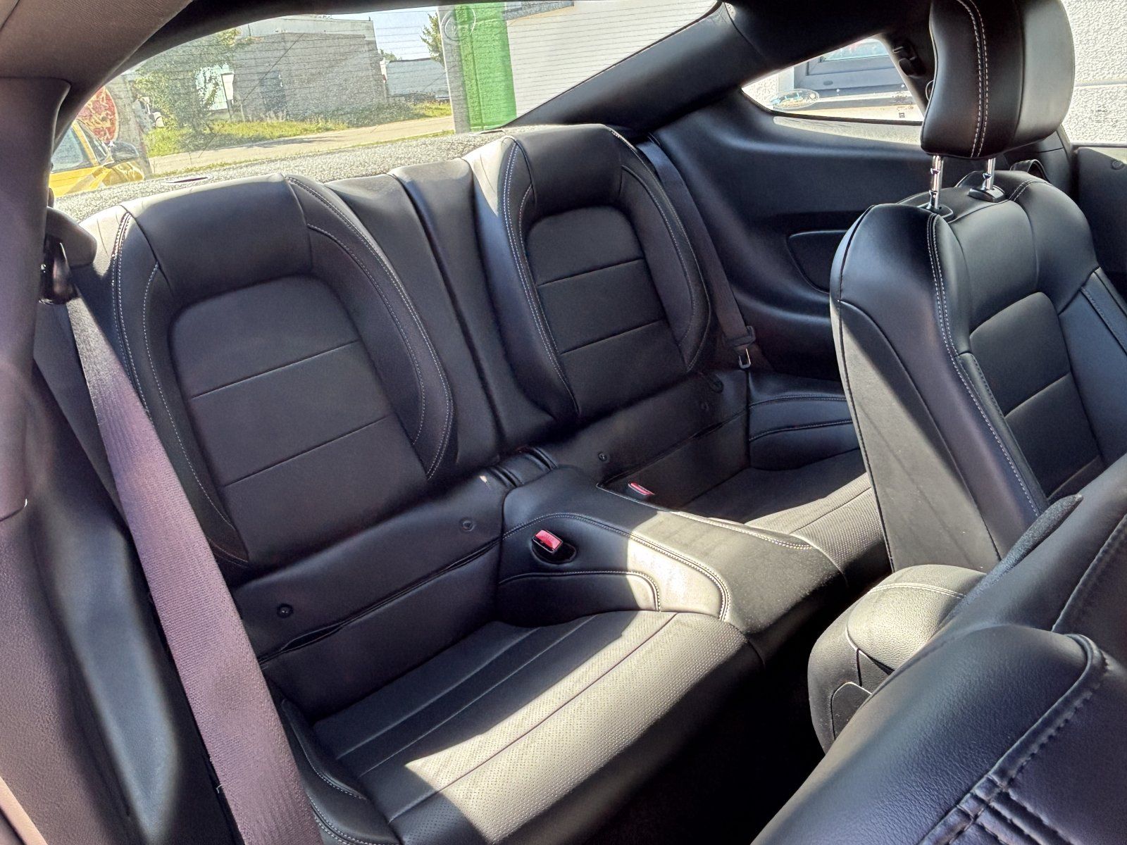 Ford Mustang (GT 5.0 Fastback 20Zoll/KW-V3/COC/SYNC3)