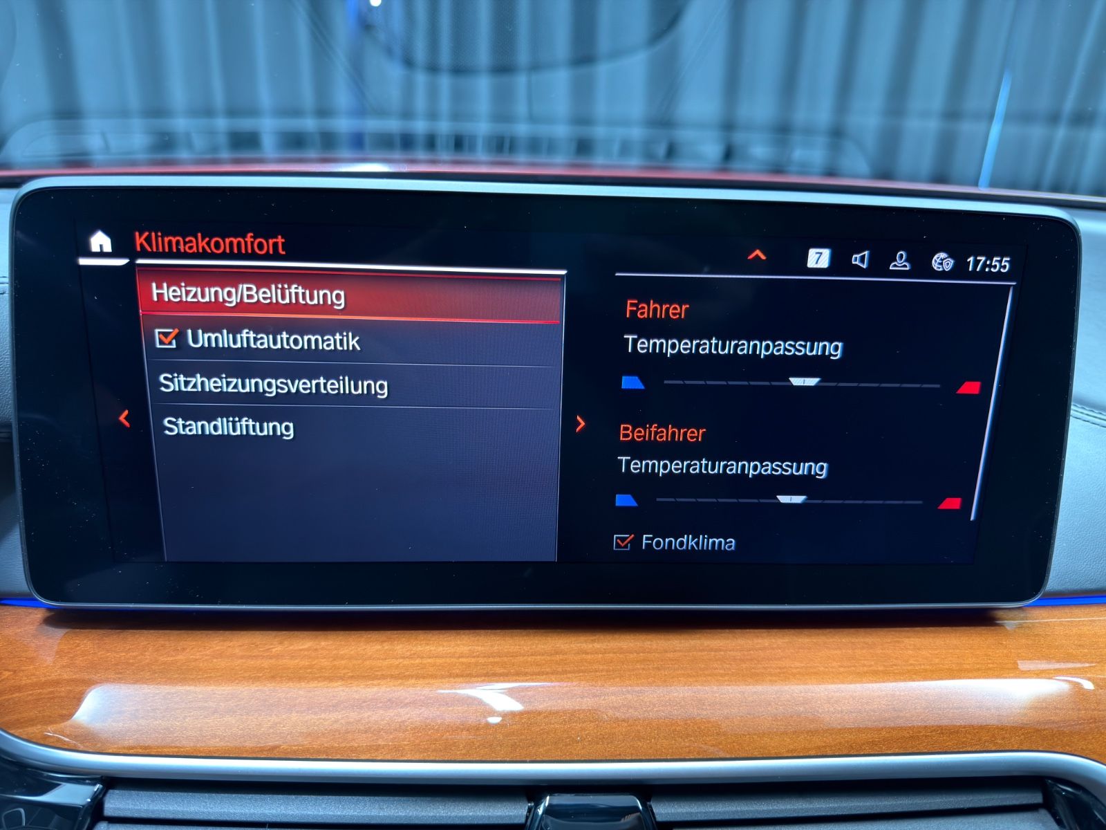 Fahrzeugabbildung BMW M550 i xDrive Limousine|INDIVIDUAL|LASER|H&K|HuD