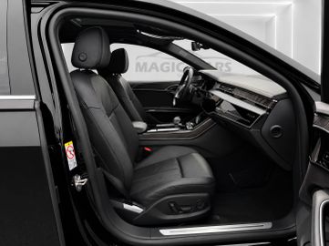 Audi A8 - 4