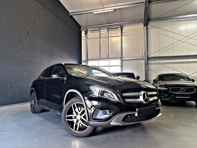 Mercedes-Benz GLA 250 GLA -Klasse-Score-PANO-TOTW-NAVI-HARMAN