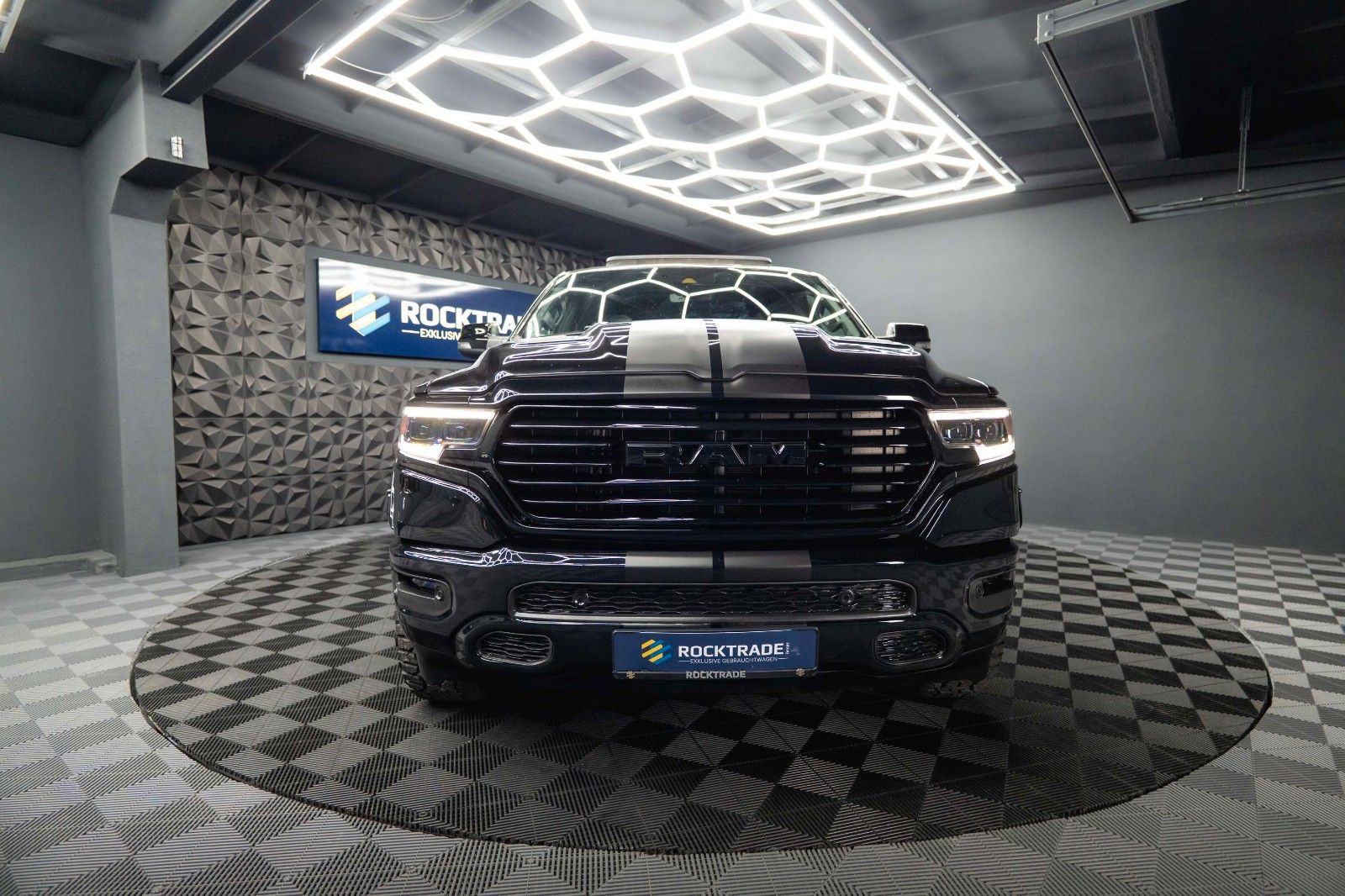 Fahrzeugabbildung Dodge RAM 5.7 V8 HEMI 4x4 LARAMIE GT NIGHT Offroad 19%