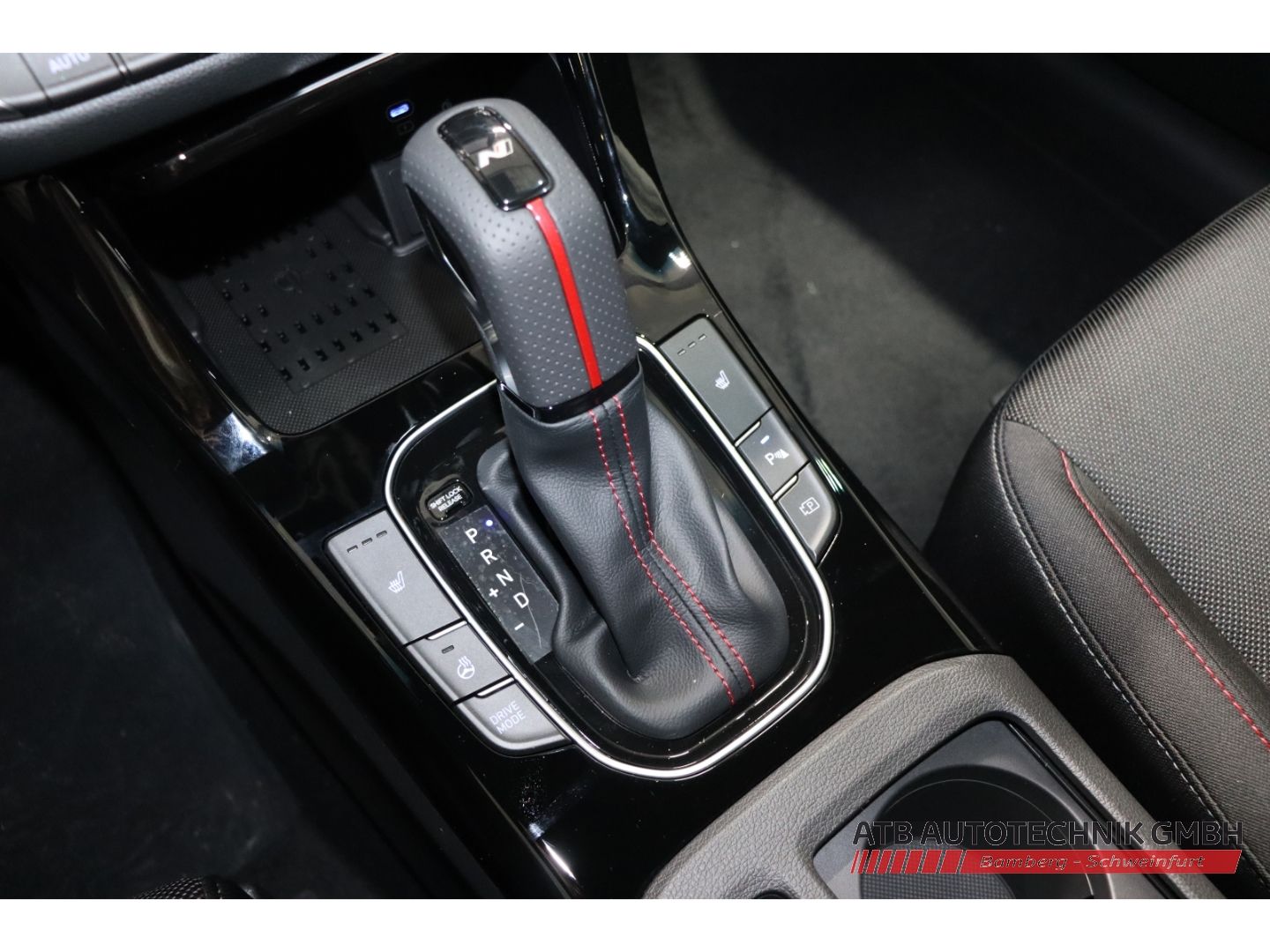 Fahrzeugabbildung Hyundai i30 MY26 N-Line 1.6 T-GDI 150 PS 7-DCT 2WD Navi