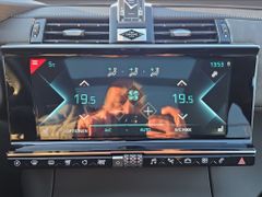 Fahrzeugabbildung DS Automobiles DS 7 Crossback 1.6 E-Tense 300 4x4 Rivoli